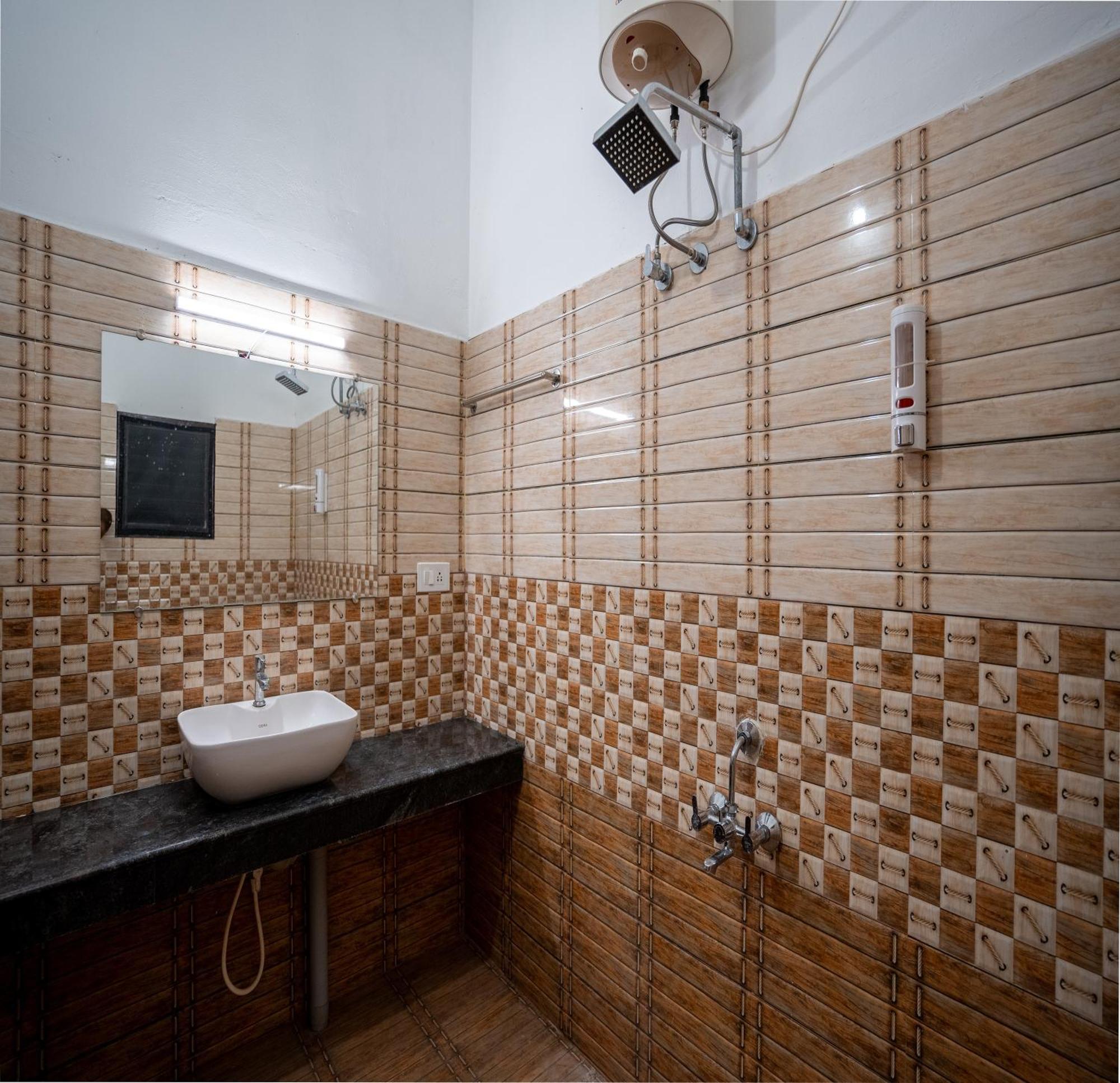 Claynest Resorts Kuttālam Exterior foto